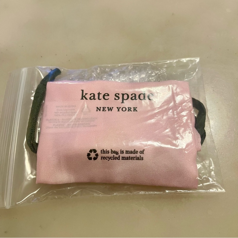 New! Kate Spade Gleaming Gardenia Flower Studs Clear/Silver - Picture 3 of 6